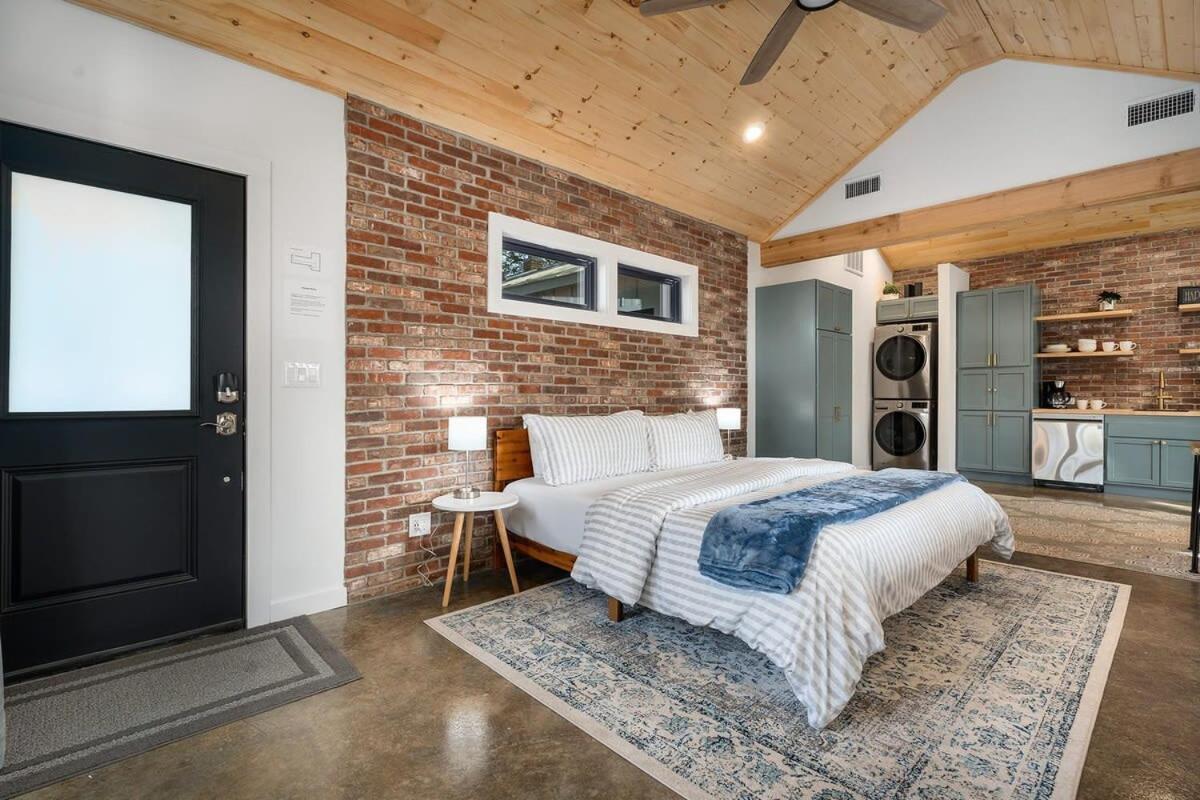 Petit Paradis Studio With Hot Tub Fredericksburg Luaran gambar