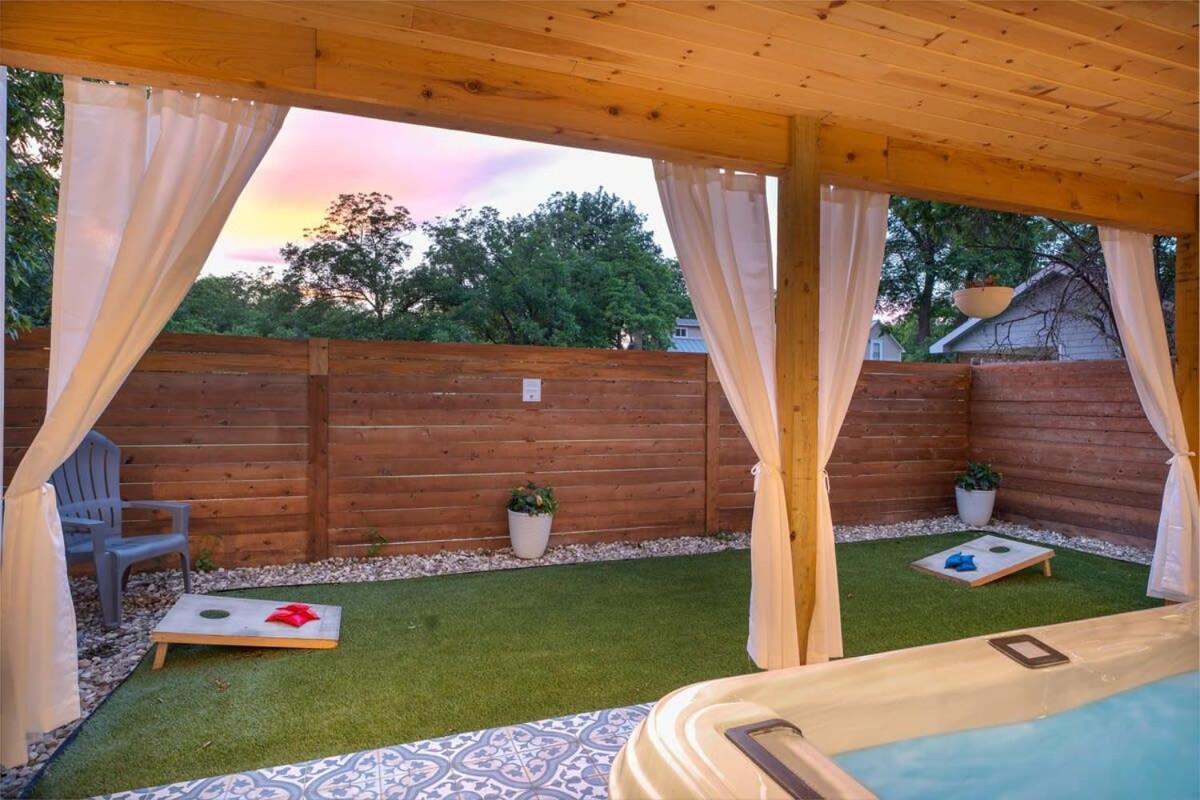 Petit Paradis Studio With Hot Tub Fredericksburg Luaran gambar